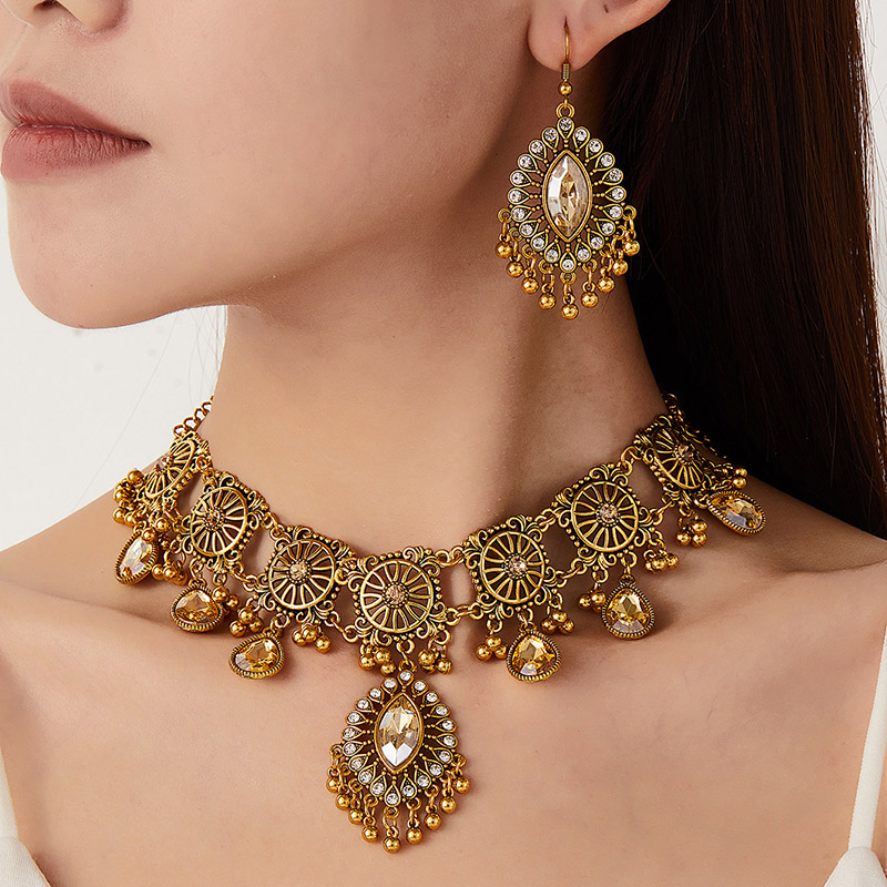 Resin Art Necklace - Retro Jewelry Set For Women Hollow
