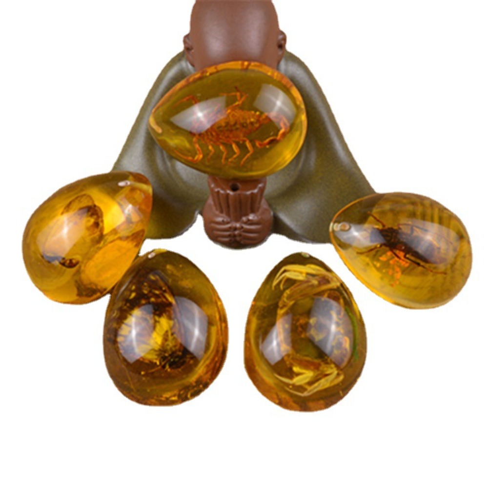 Natural Rough Butterfly Amber  - огляд і ціна Resin Art Necklace