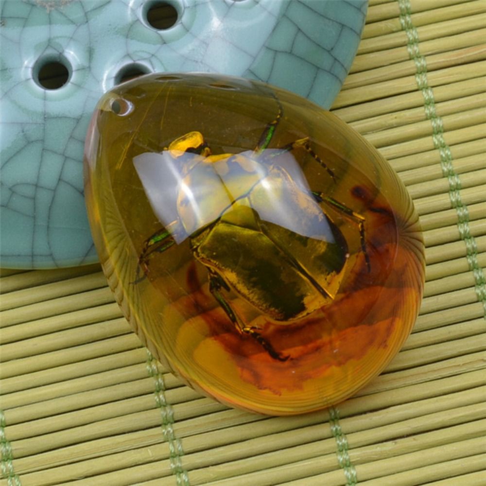 Natural Rough Butterfly Amber  - огляд і ціна Resin Art Necklace