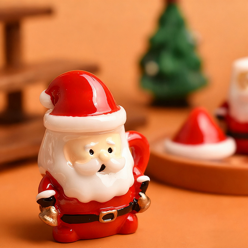 Mini Santa Teacup Ornament - R - огляд і ціна Resin Art Decor