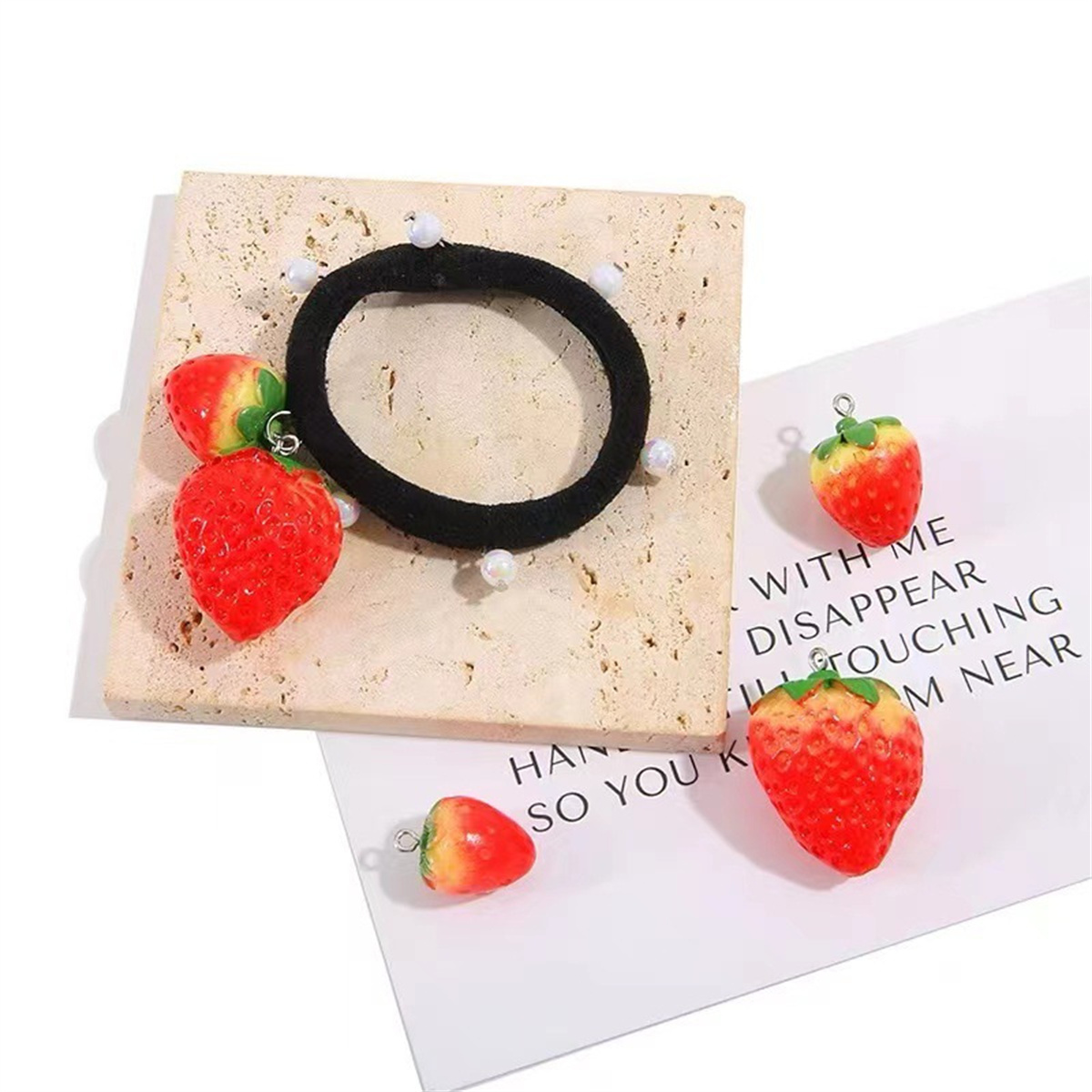 SG04 Cute 5pcs Strawberry Frui - огляд і ціна Resin Art Necklace